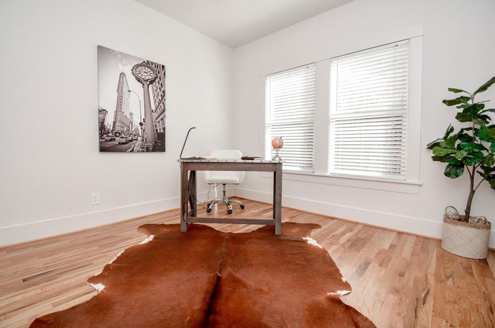 2418 Mandell, Houston TX 77005-1828 exterior