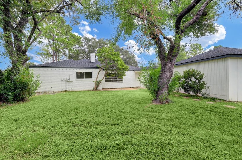 4342 Bugle Rd, Houston TX  77072-1824 exterior