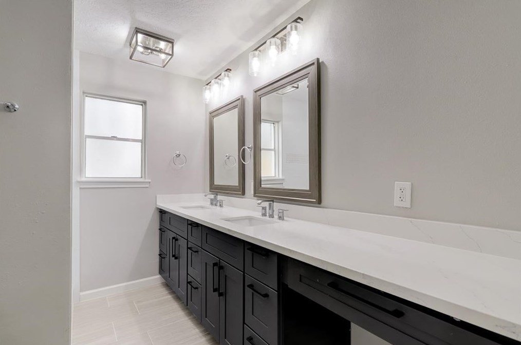 4342 Bugle Rd, Houston TX  77072-1824 exterior