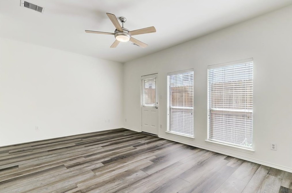 919 Heights Hollow Ln, Houston TX  77007-7075 exterior