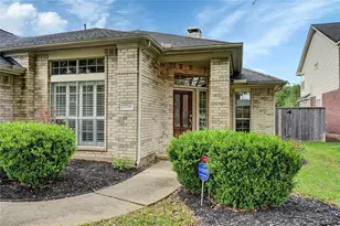 5714 Bayberry Way, Sugar Land, TX 77479 - Photo 3