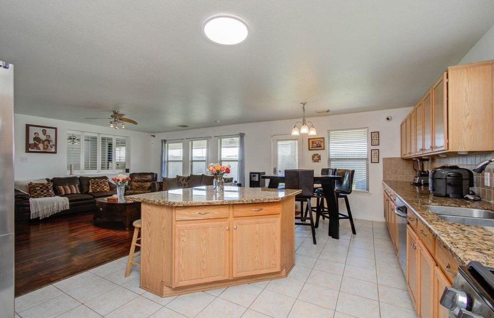 2106 Gable Holw Ln, Katy TX  77450-6771 exterior