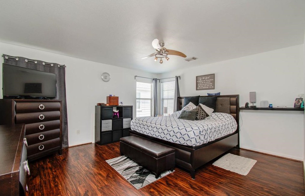 2106 Gable Holw Ln, Katy TX  77450-6771 exterior