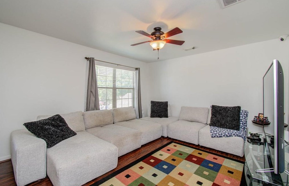 2106 Gable Holw Ln, Katy TX  77450-6771 exterior