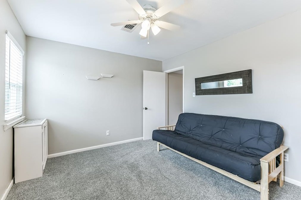 1219 Sealy St, Galveston TX 77550-4029 exterior