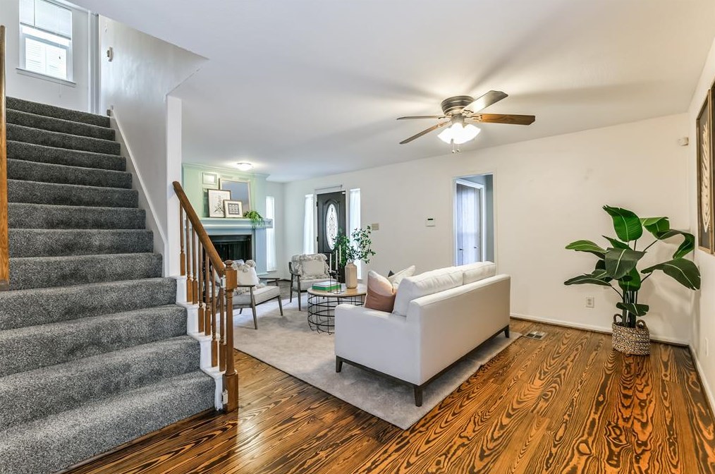 1219 Sealy St, Galveston TX 77550-4029 exterior