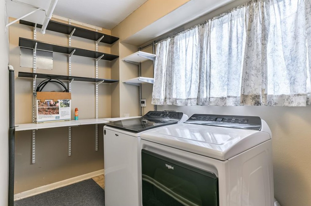 1219 Sealy St, Galveston TX 77550-4029 exterior