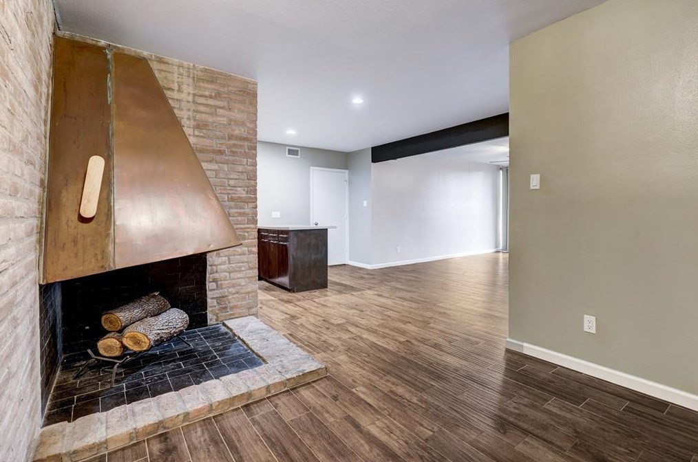 5204 Memorial Dr, Houston TX  77007-8208 exterior