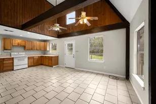 17868 Dogwood Dr, Conroe, TX 77303 - Photo 11