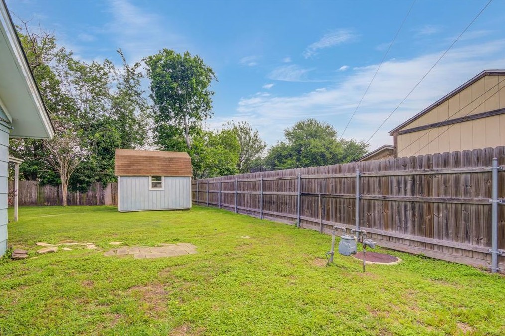 801 Busse Cir, Pasadena TX 77503-2206 exterior