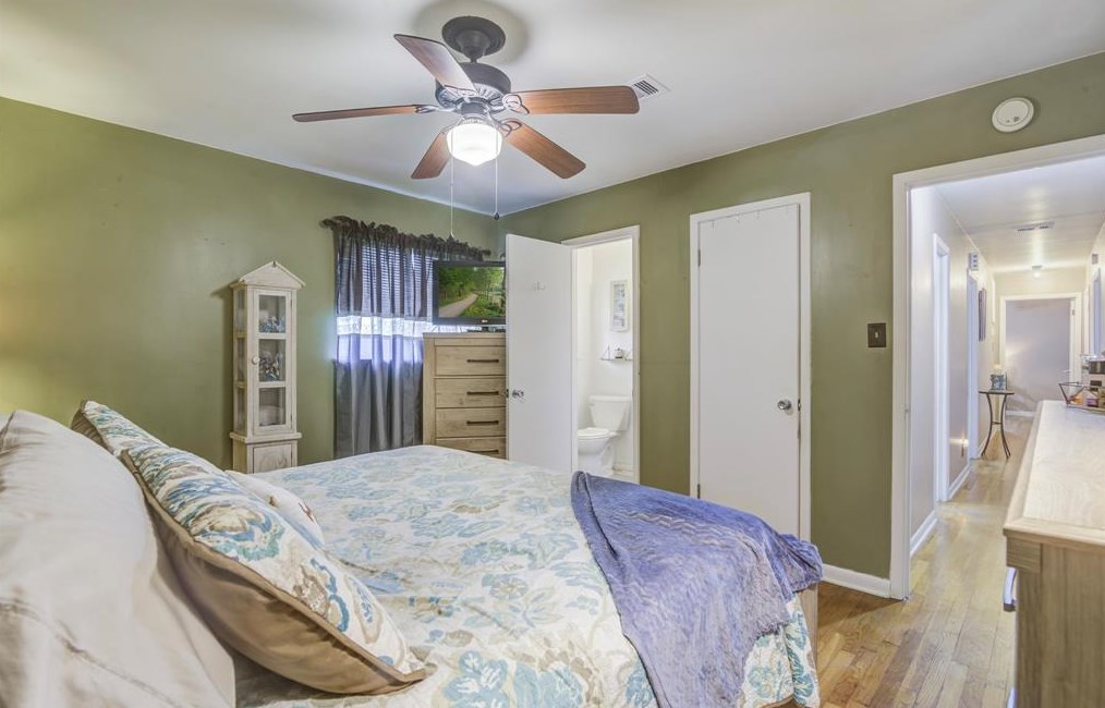 801 Busse Cir, Pasadena TX 77503-2206 exterior