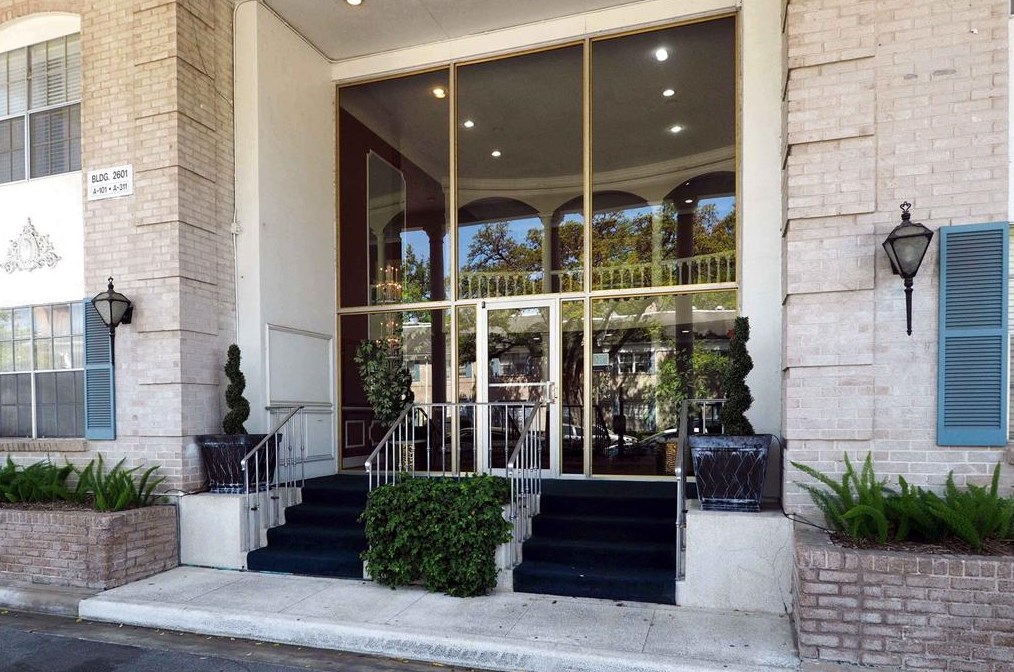 2601 Bellefontaine St, Houston TX  77025-1663 exterior