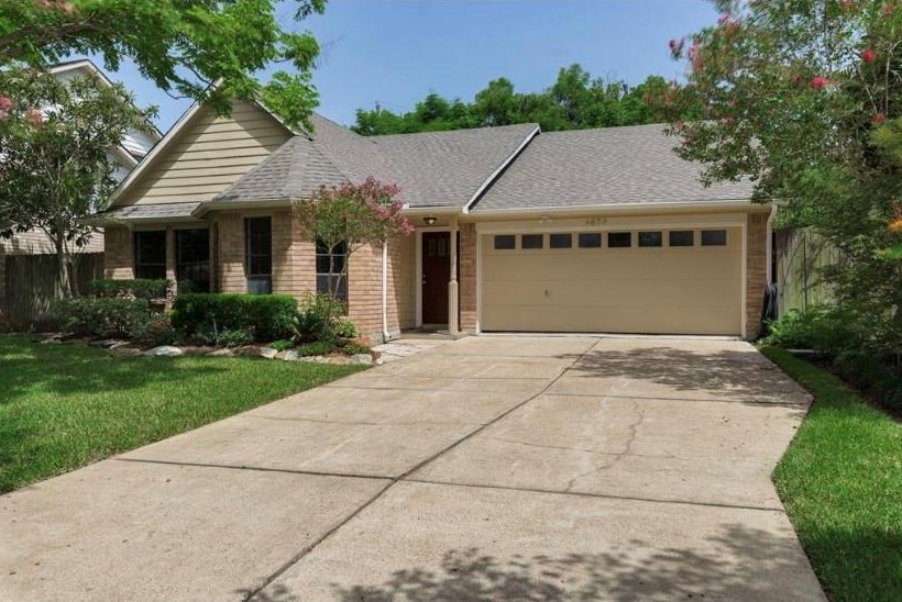 4634 Sunshine Dr, Sugar Land TX  77479-2057 exterior