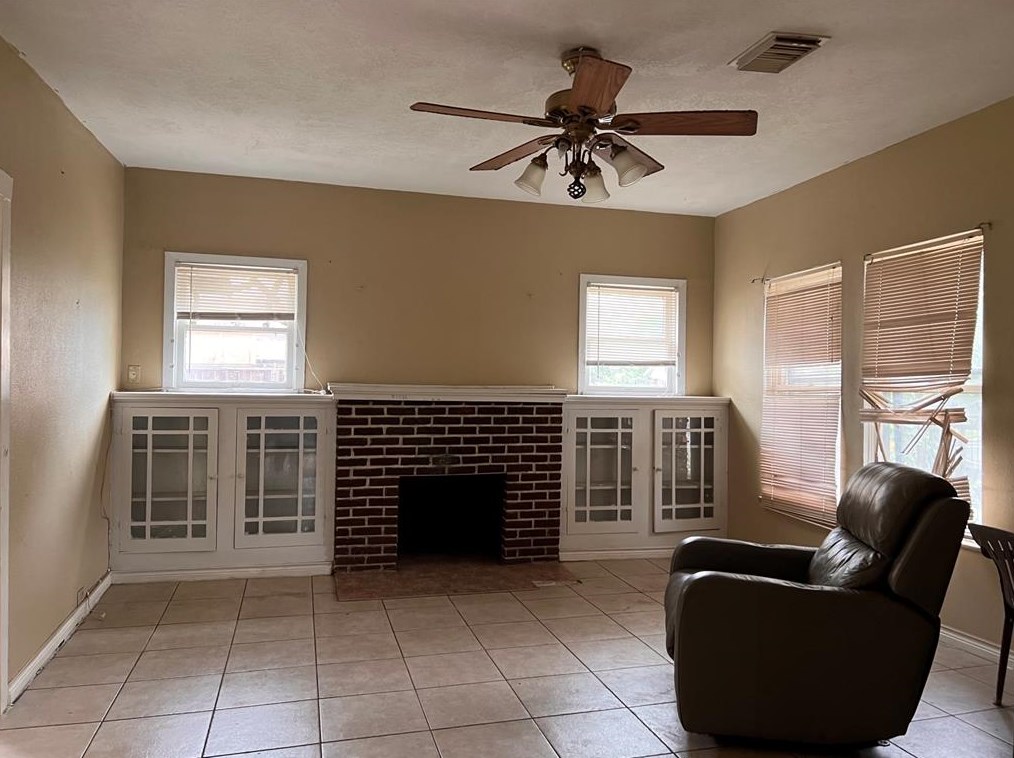 224 Everton St, Houston TX  77003-2504 exterior