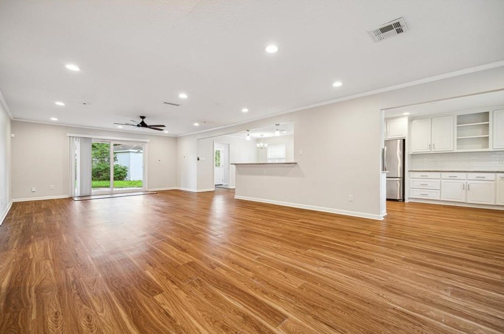 5923 Mcknight, Houston TX  77035-2325 exterior