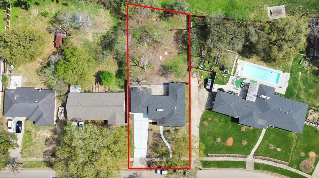 1801 Oaks Dr, Pasadena TX  77502-1813 exterior