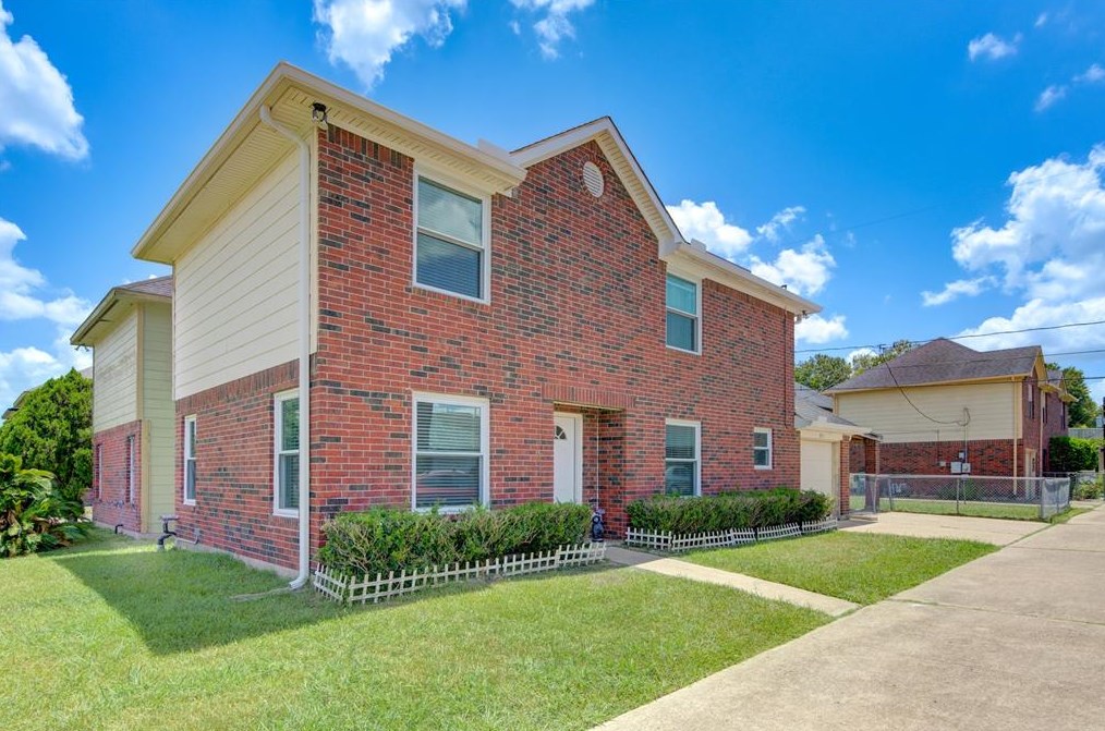8922 Ledge St, Houston TX  77075-1520 exterior