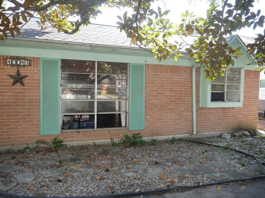10043 Briarwild Ln, Houston TX 77080-7602 exterior