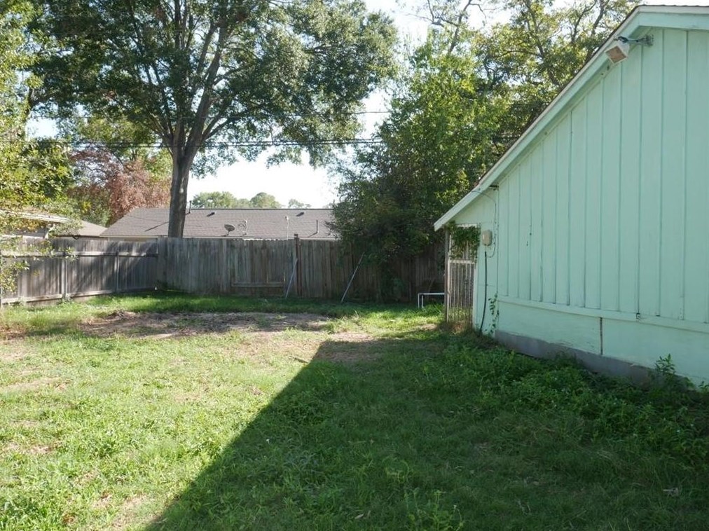 10043 Briarwild Ln, Houston TX 77080-7602 exterior