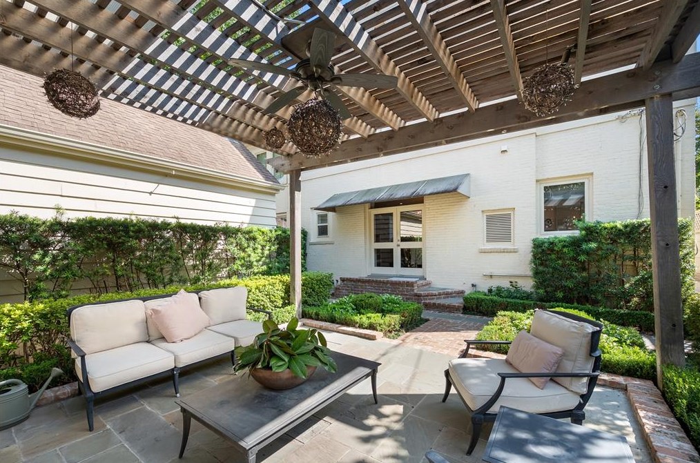 4814 Yoakum Blvd, Houston TX  77006-2740 exterior