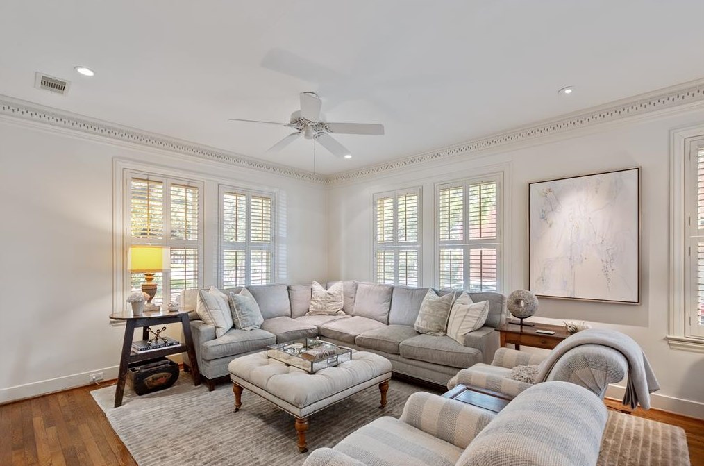 4814 Yoakum Blvd, Houston TX  77006-2740 exterior