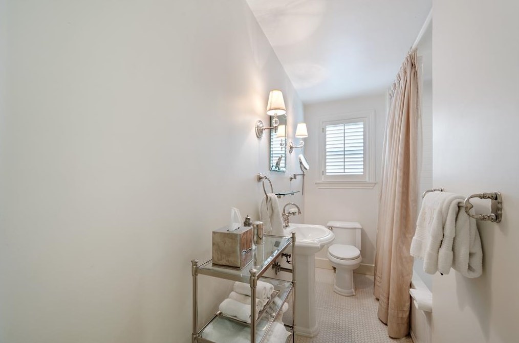 4814 Yoakum Blvd, Houston TX  77006-2740 exterior