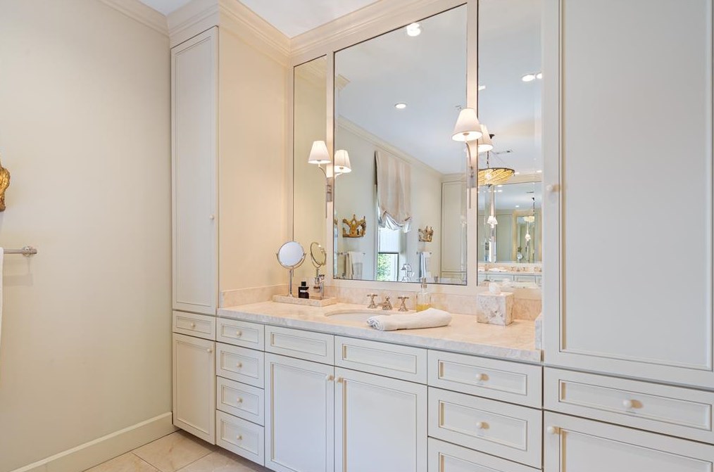 4814 Yoakum Blvd, Houston TX  77006-2740 exterior