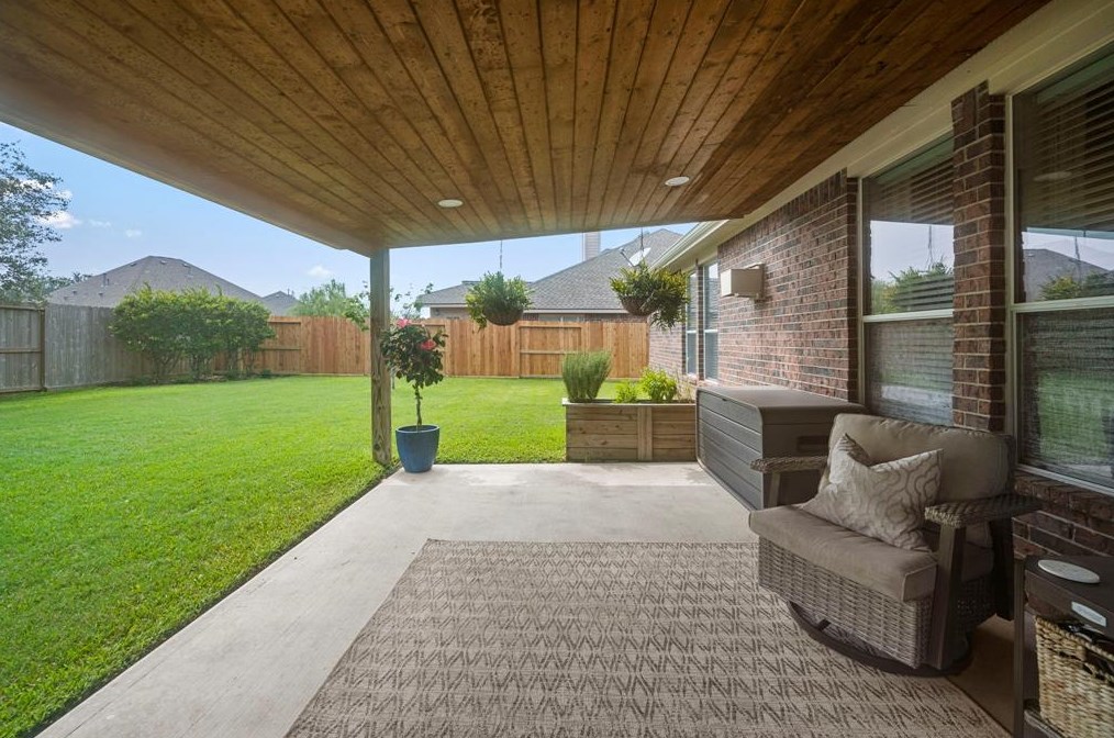 12104 Willow Brk Ln, Pearland TX  77584-6540 exterior
