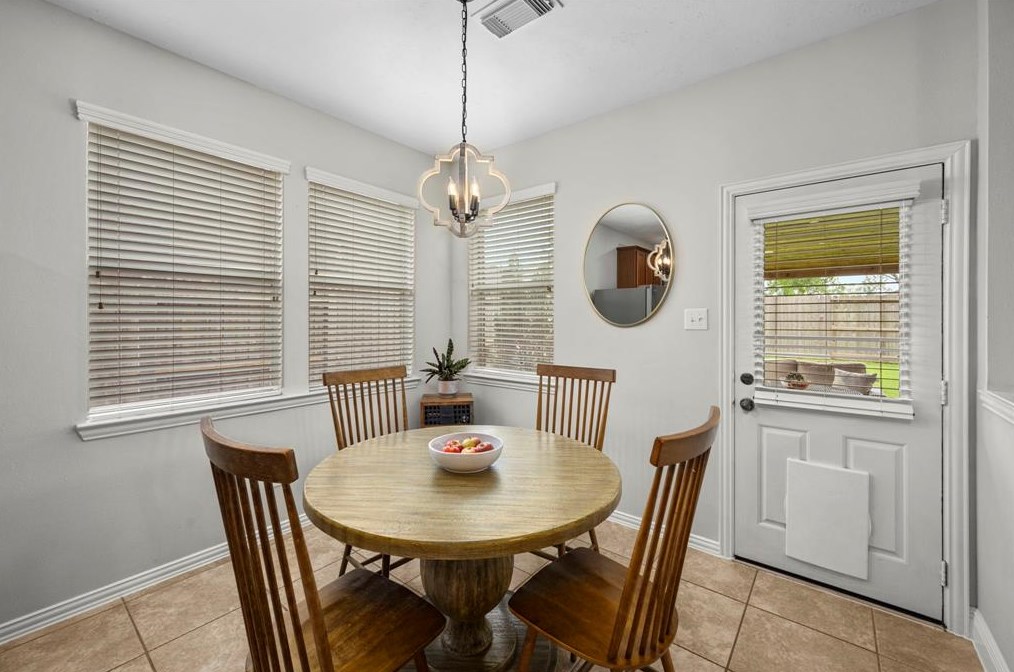 12104 Willow Brk Ln, Pearland TX  77584-6540 exterior