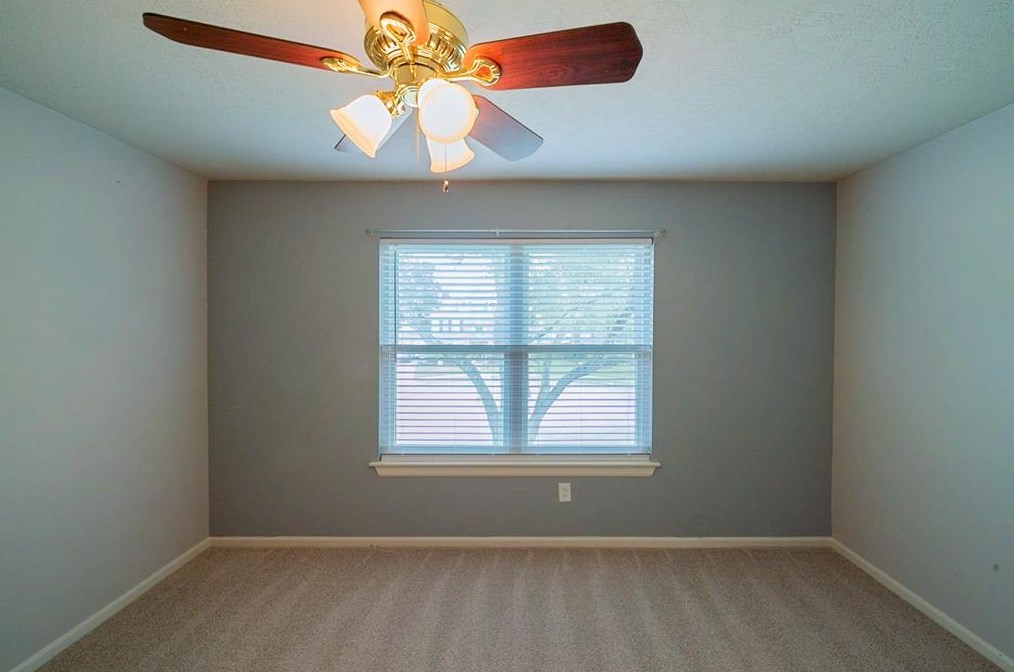 14650 Cardinal Crk Ct, Houston TX  77062-2125 exterior