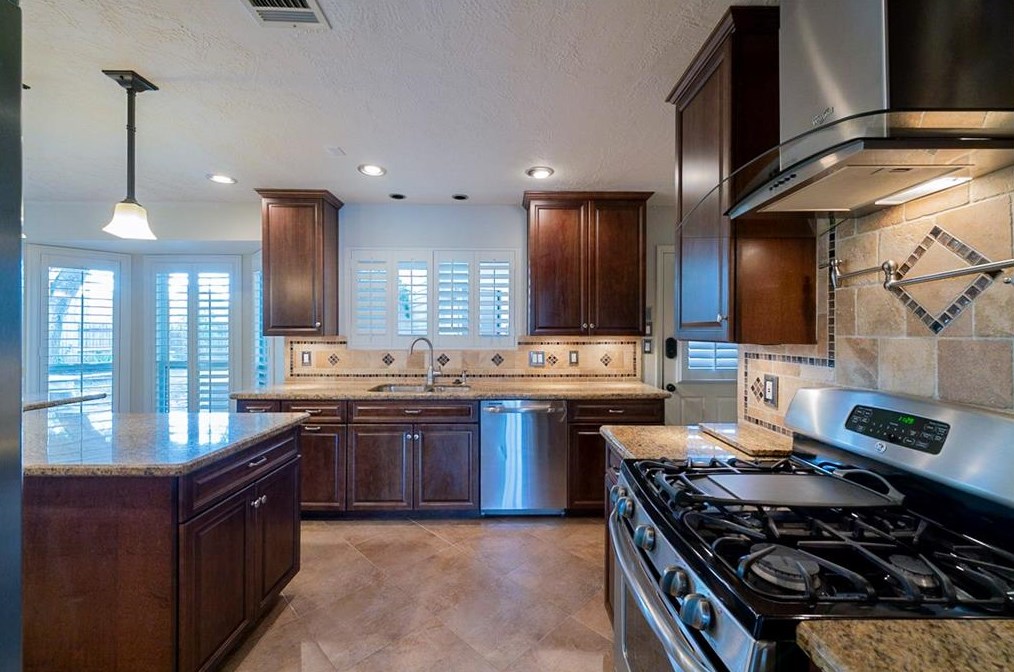 14650 Cardinal Crk Ct, Houston TX  77062-2125 exterior