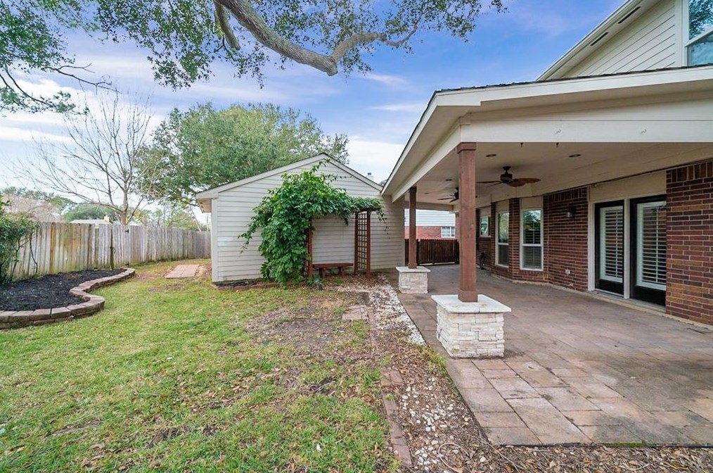 14650 Cardinal Crk Ct, Houston TX  77062-2125 exterior