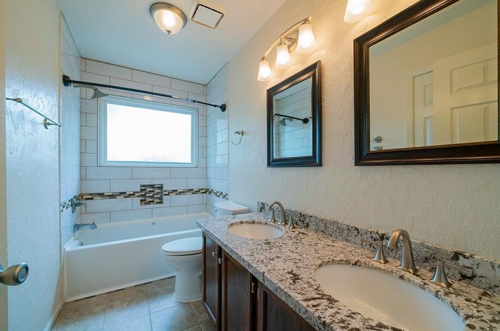 14650 Cardinal Crk Ct, Houston TX  77062-2125 exterior