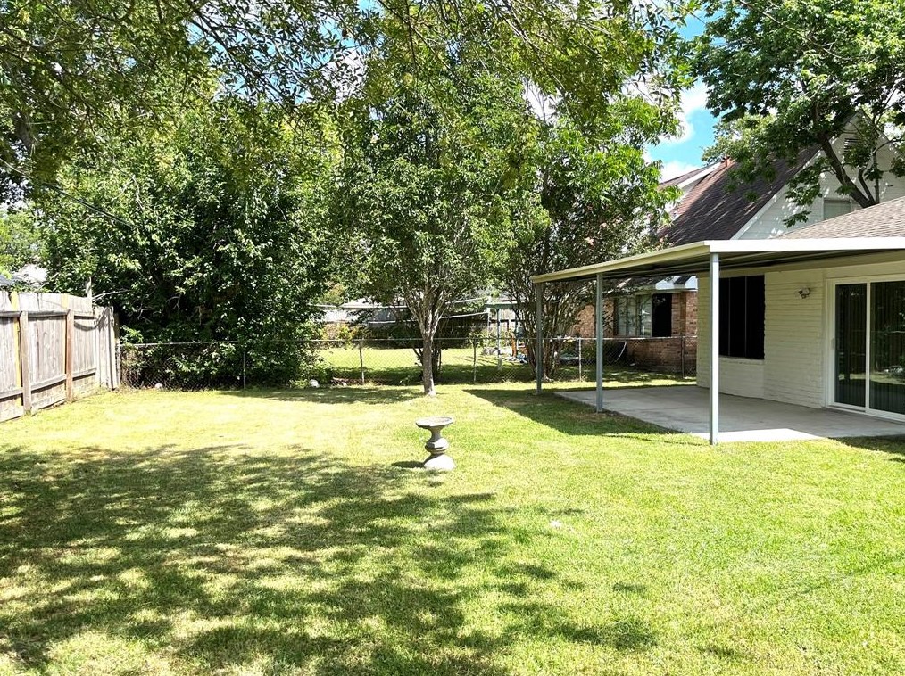 10922 Sagewind Dr, Houston TX  77089-3020 exterior
