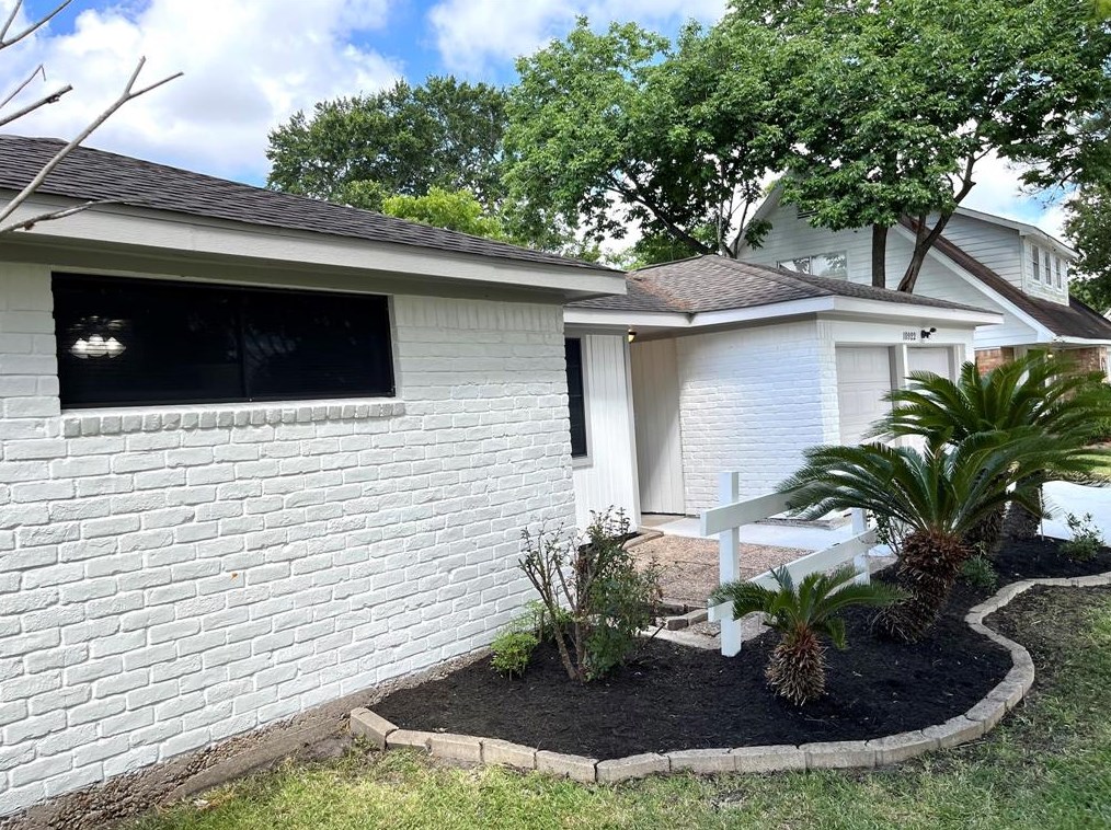 10922 Sagewind Dr, Houston TX  77089-3020 exterior