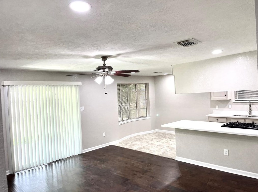 10922 Sagewind Dr, Houston TX  77089-3020 exterior