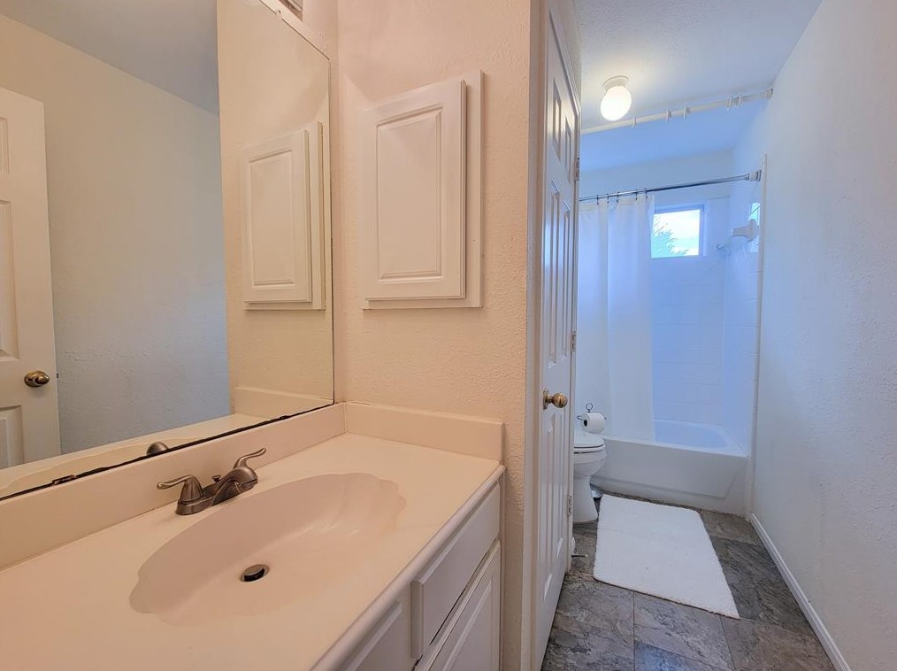 9223 Angelas Mdw Ln, Houston TX  77095-2158 exterior