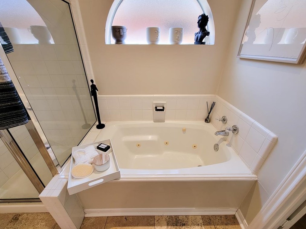 9223 Angelas Mdw Ln, Houston TX  77095-2158 exterior