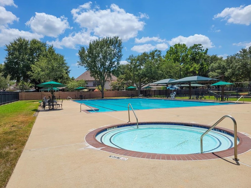 9223 Angelas Mdw Ln, Houston TX  77095-2158 exterior
