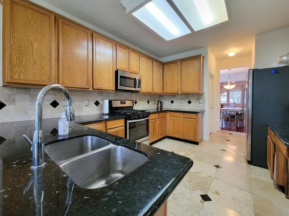 9223 Angelas Mdw Ln, Houston TX  77095-2158 exterior