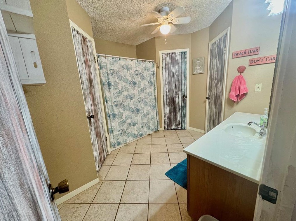 3511 Dominique Dr, Galveston TX 77551-1610 exterior