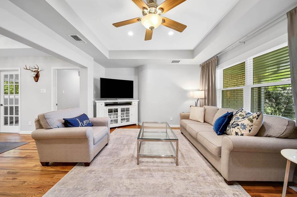 4914 Blanton Blvd, Houston TX  77092-3627 exterior