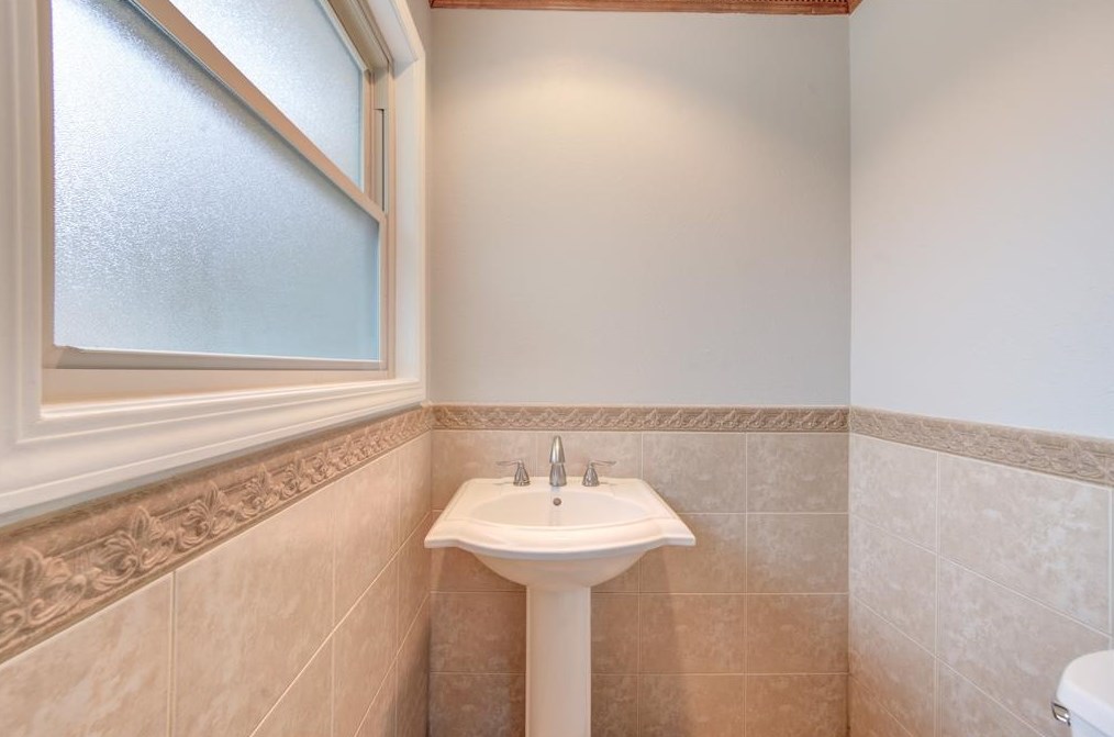 1905 Lafferty, Pasadena TX 77502-2310 exterior