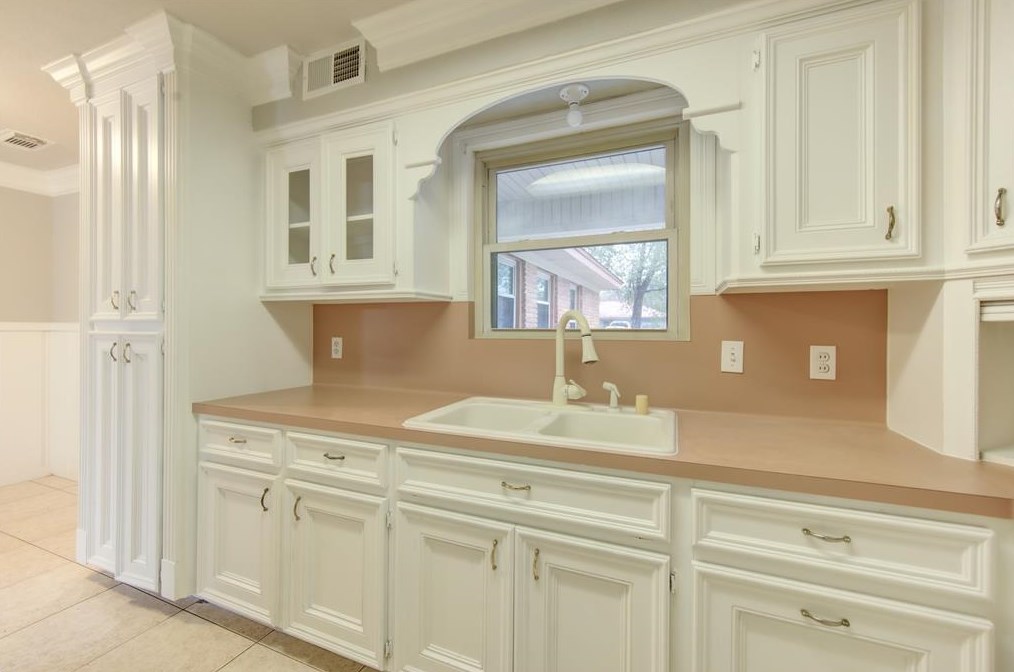 1905 Lafferty, Pasadena TX 77502-2310 exterior