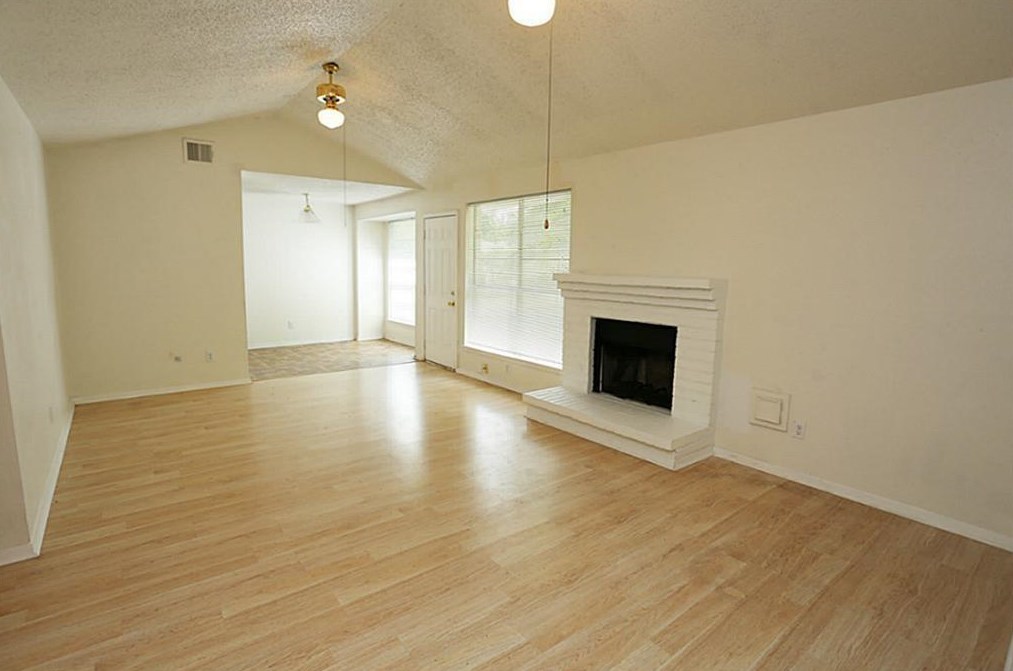 511 Coolwood Dr, Houston TX  77013-4909 exterior