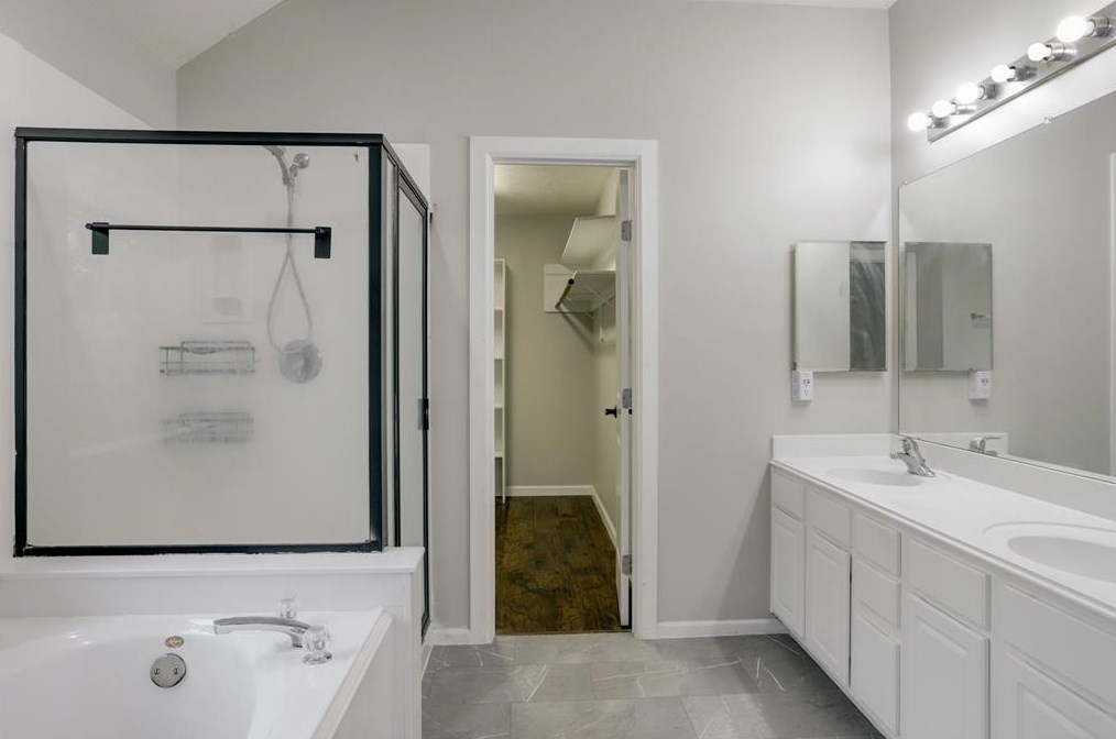 7203 Eldridge Mdw Ct, Houston TX  77041-1733 exterior
