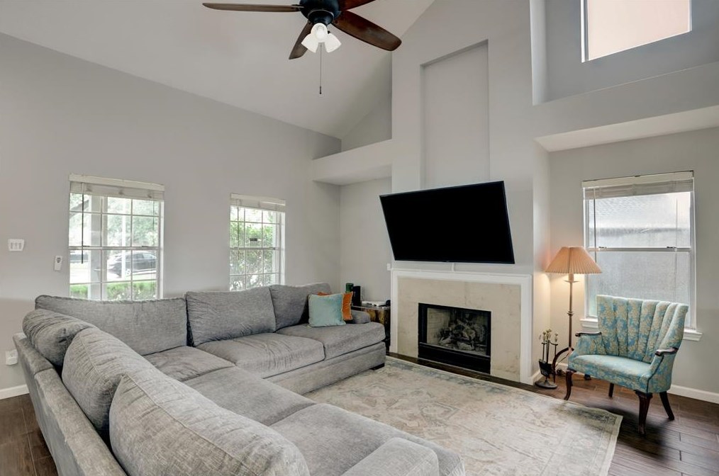 7203 Eldridge Mdw Ct, Houston TX  77041-1733 exterior