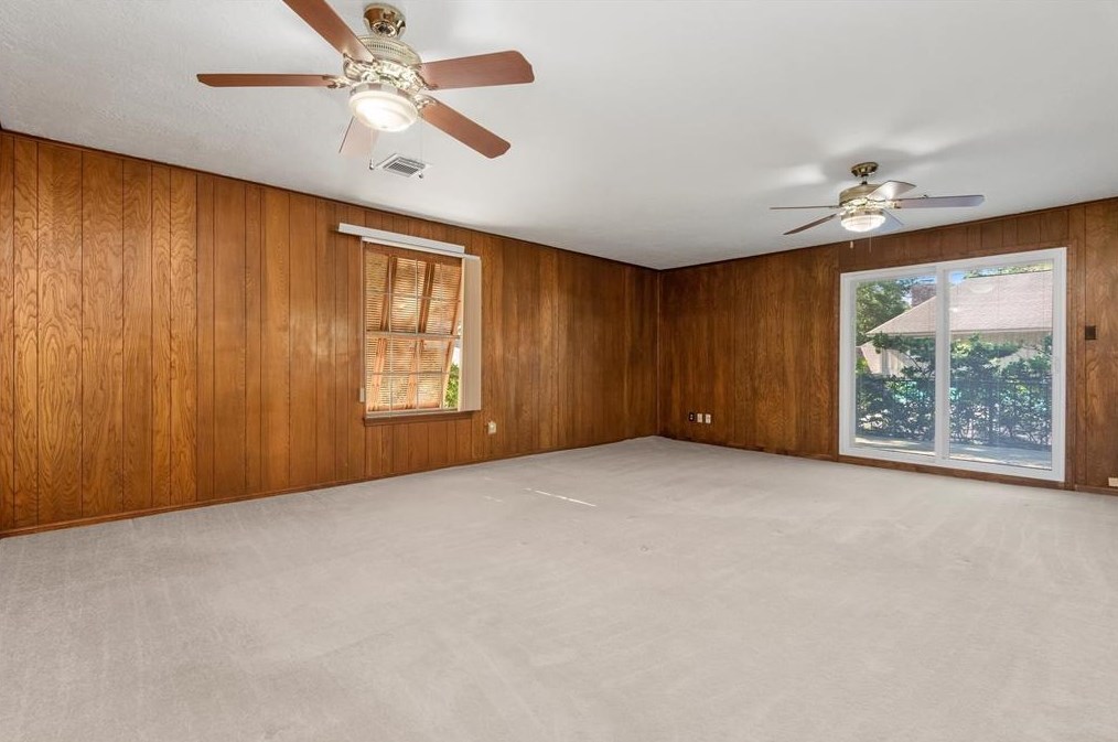 5514 Spanish Oak Dr, Houston TX  77066-2442 exterior