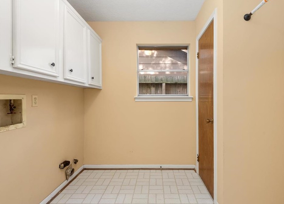 5514 Spanish Oak Dr, Houston TX  77066-2442 exterior