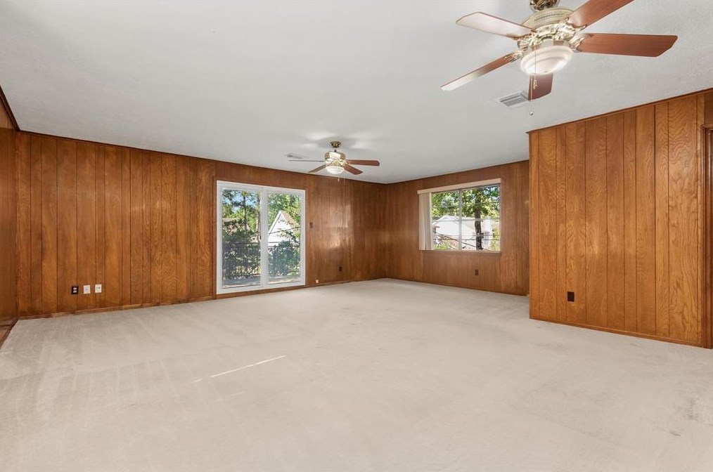 5514 Spanish Oak Dr, Houston TX  77066-2442 exterior